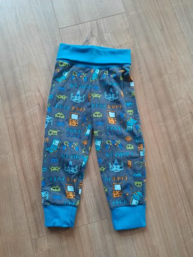 Gamer mintás baba nadrág (86-92-es méret)