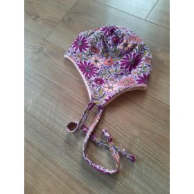   Virágos téli megkötős sapka rózsaszín sherpa béléssel (52cm)