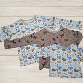 Egyszerű szabású rövid ujjú gyerek póló