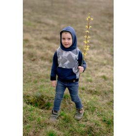 Hagyományos baba pulóver kapucnival