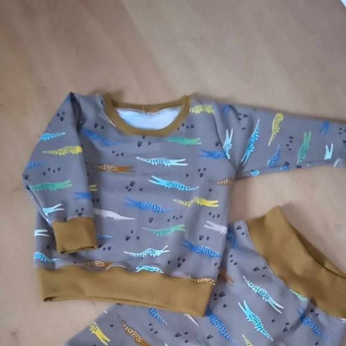 Hagyományos gyerek pulóver