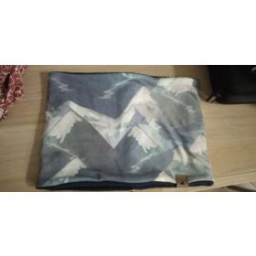 Egyszerű körsál felnőtt és gyerek méretekben