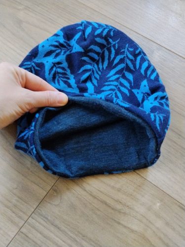 Sapka merinó anyagból felnőtt és gyerek méretekben (Kifordítható változatban is kérhető)